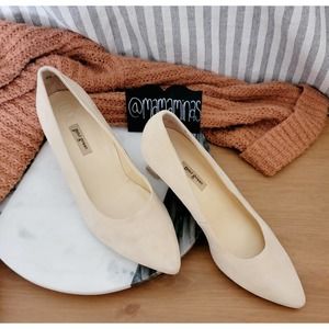 Paul Green Women's Pointed Toe Low Heels in Light Beige